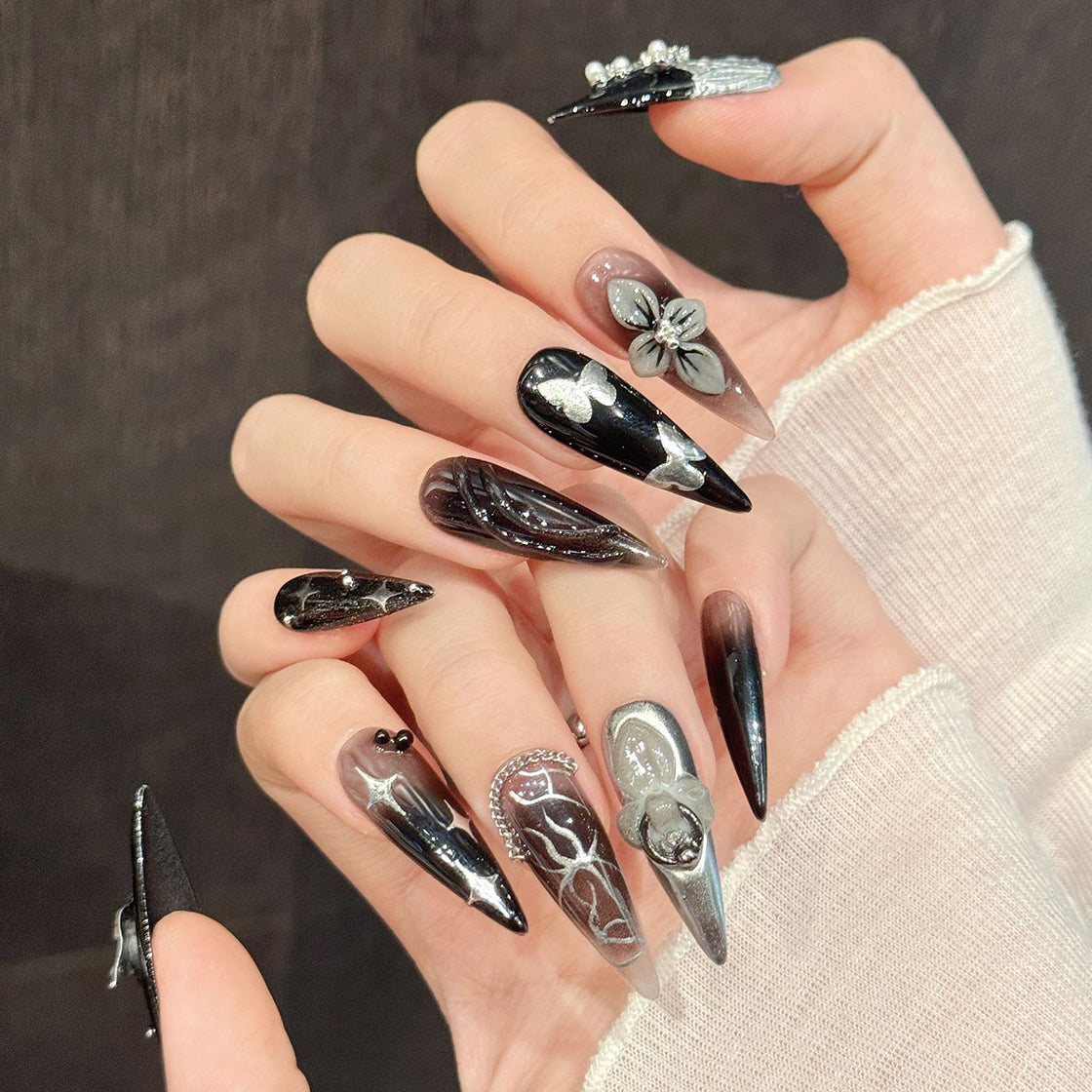 Noir Gothic Veil
